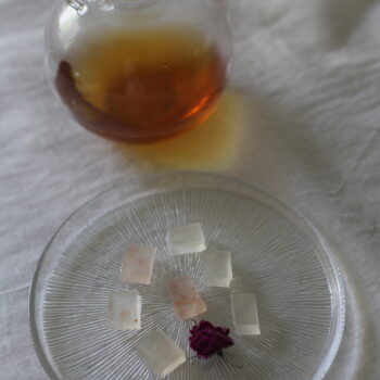 節氣茶旅｜春：バラの琥珀糖と有機紅茶